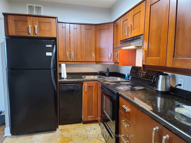 206 - 5949 Yonge Street