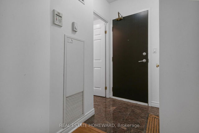 1807 - 55 Bloor Street E