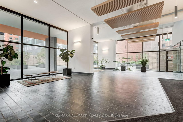 8E - 86 Gerrard Street E