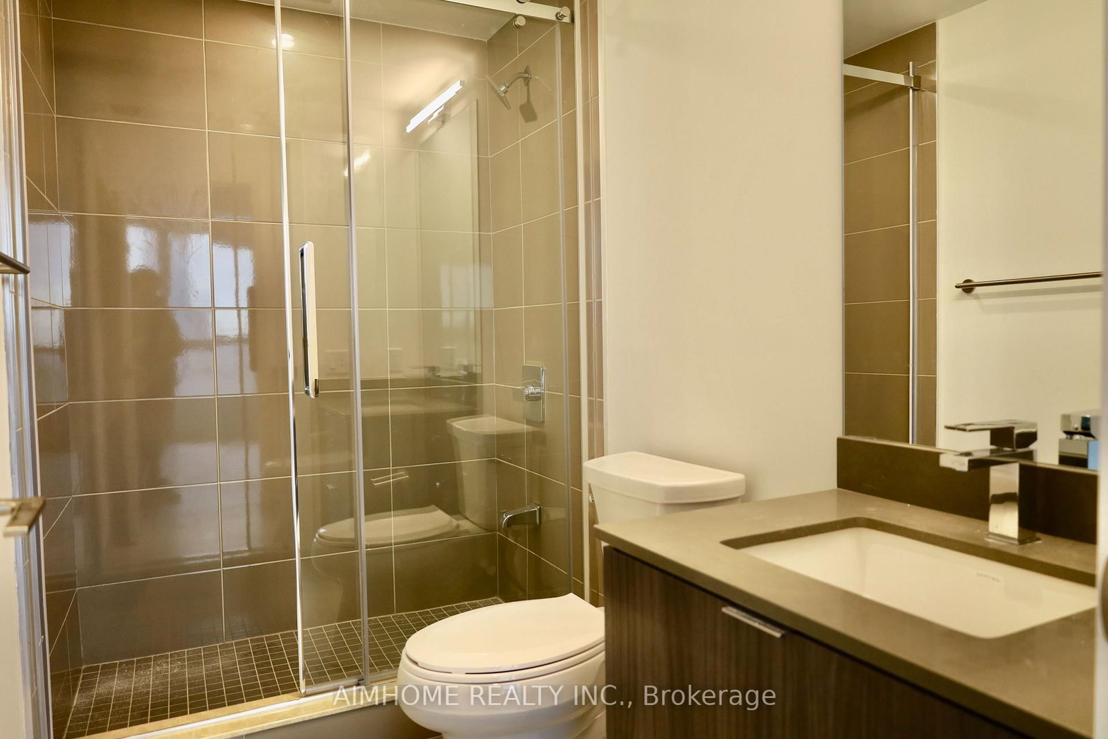 395 Bloor Street E, Unit 4003 - Photo 9