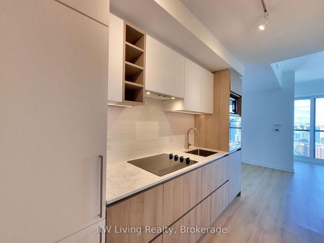 4509 - 319 Jarvis Street