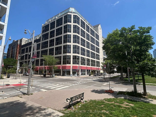 827 - 222 The Esplanade