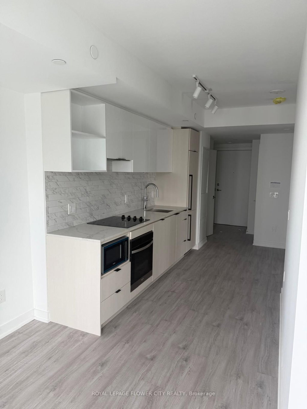 2603 - 252 Church Street 4
