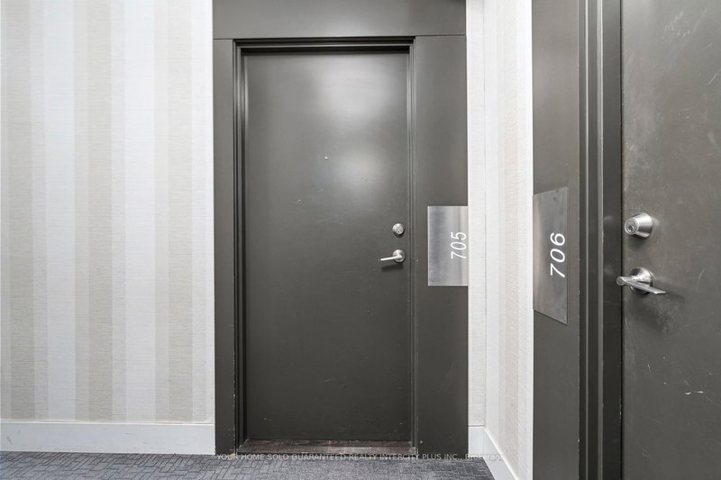 705 - 20 Bruyeres Mews, Toronto, M5V 0G8 | Image 3