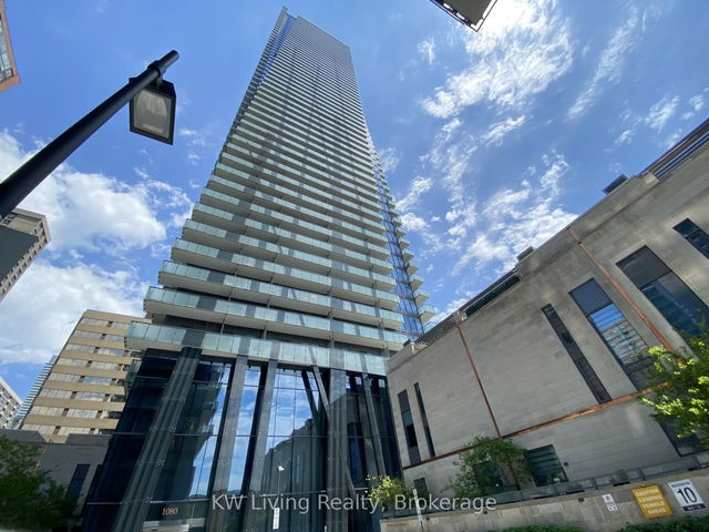 3209 - 1080 Bay Street