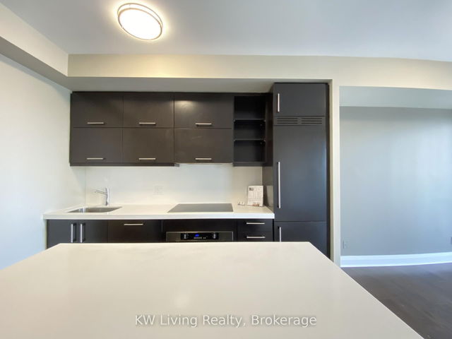3209 - 1080 Bay Street