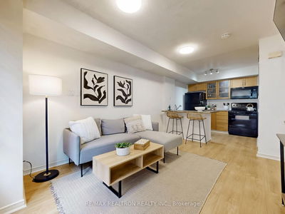 Unit 826 — 46 Western Battery Rd, Toronto - Niagara