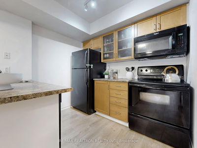 Unit 826 — 46 Western Battery Rd, Toronto - Niagara image-0-3