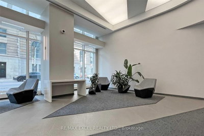 Unit 1812 — 8 The Esplanade Avenue — photo 4