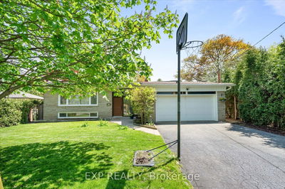 17 Ravenscroft Circ, Toronto - Bayview Village image-0-1