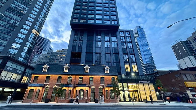 608 - 8 Wellesley Street W