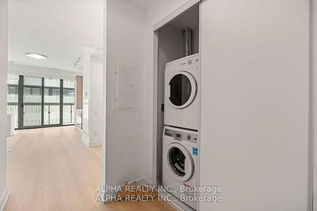 4307 - 50 Charles St E Street