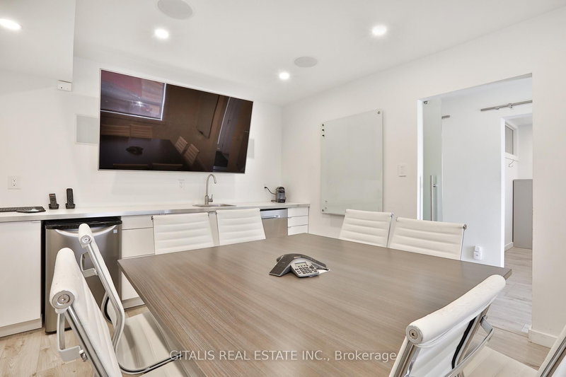A - 75 Jonesville Cres, Toronto, M4A 1H2 | Image 3