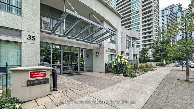 1101 - 35 Hollywood Avenue