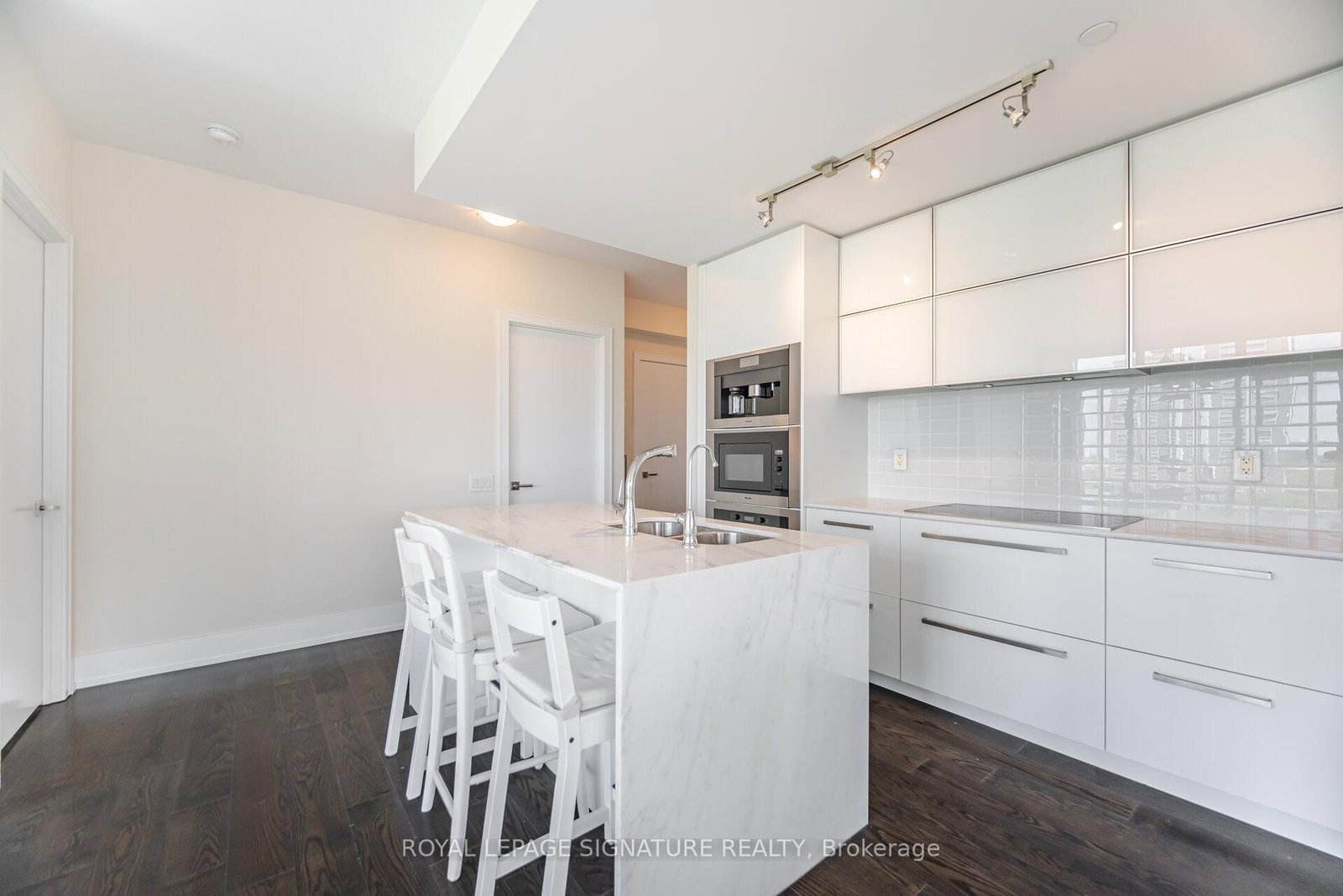 170 Avenue Road, Unit 810 - Photo 10