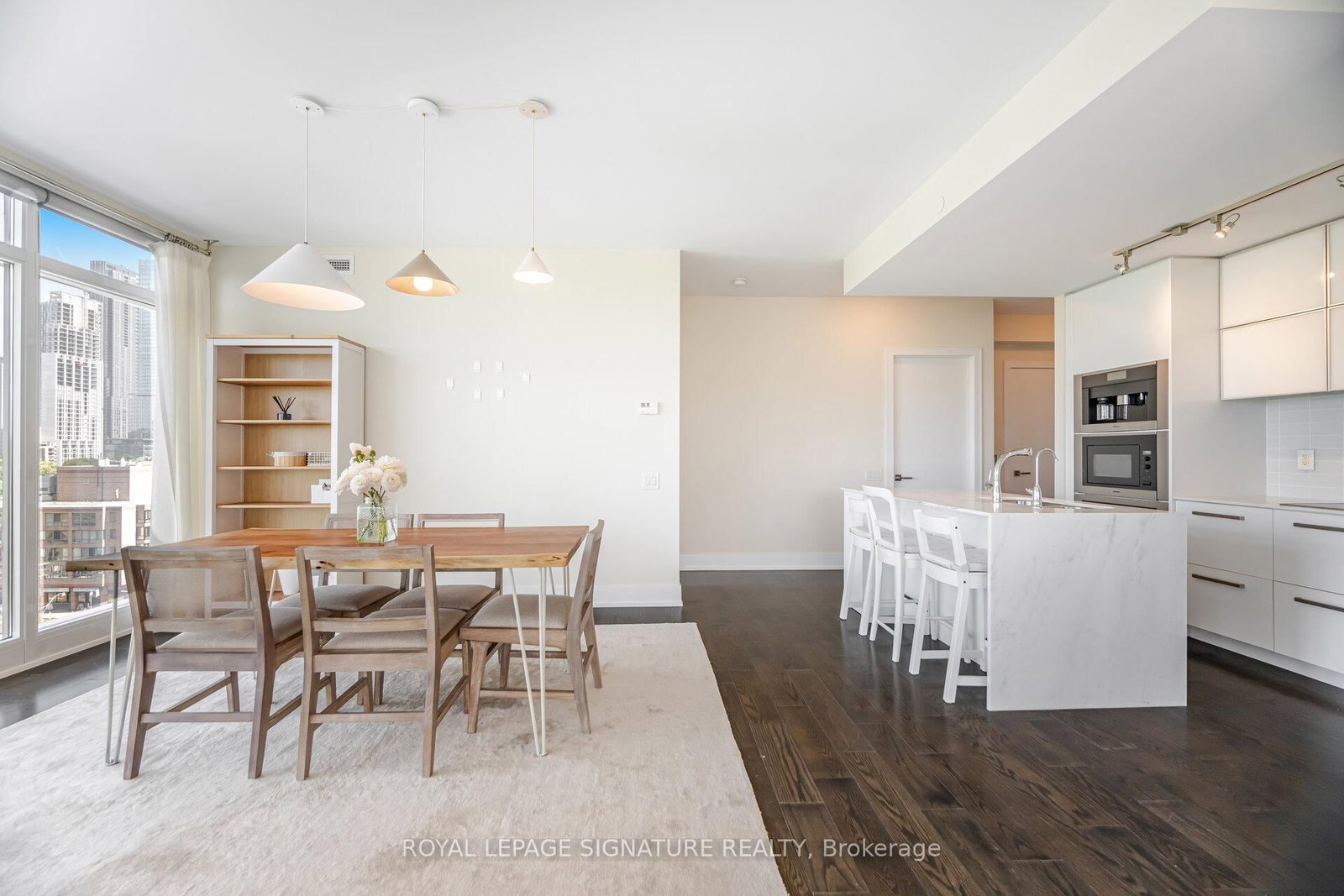 170 Avenue Road, Unit 810 - Photo 12