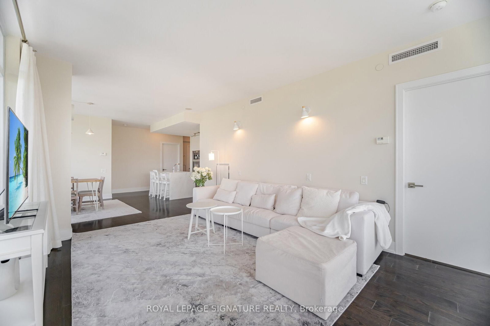 170 Avenue Road, Unit 810 - Photo 20