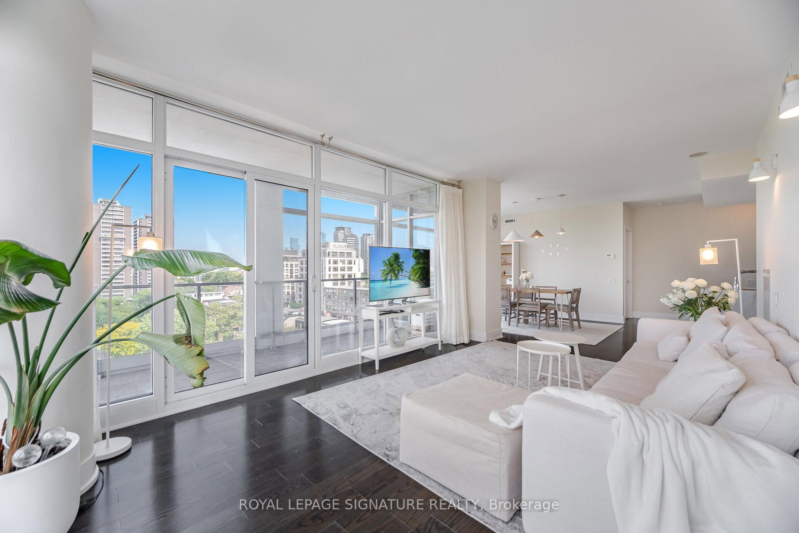 170 Avenue Road, Unit 810 - Photo 22