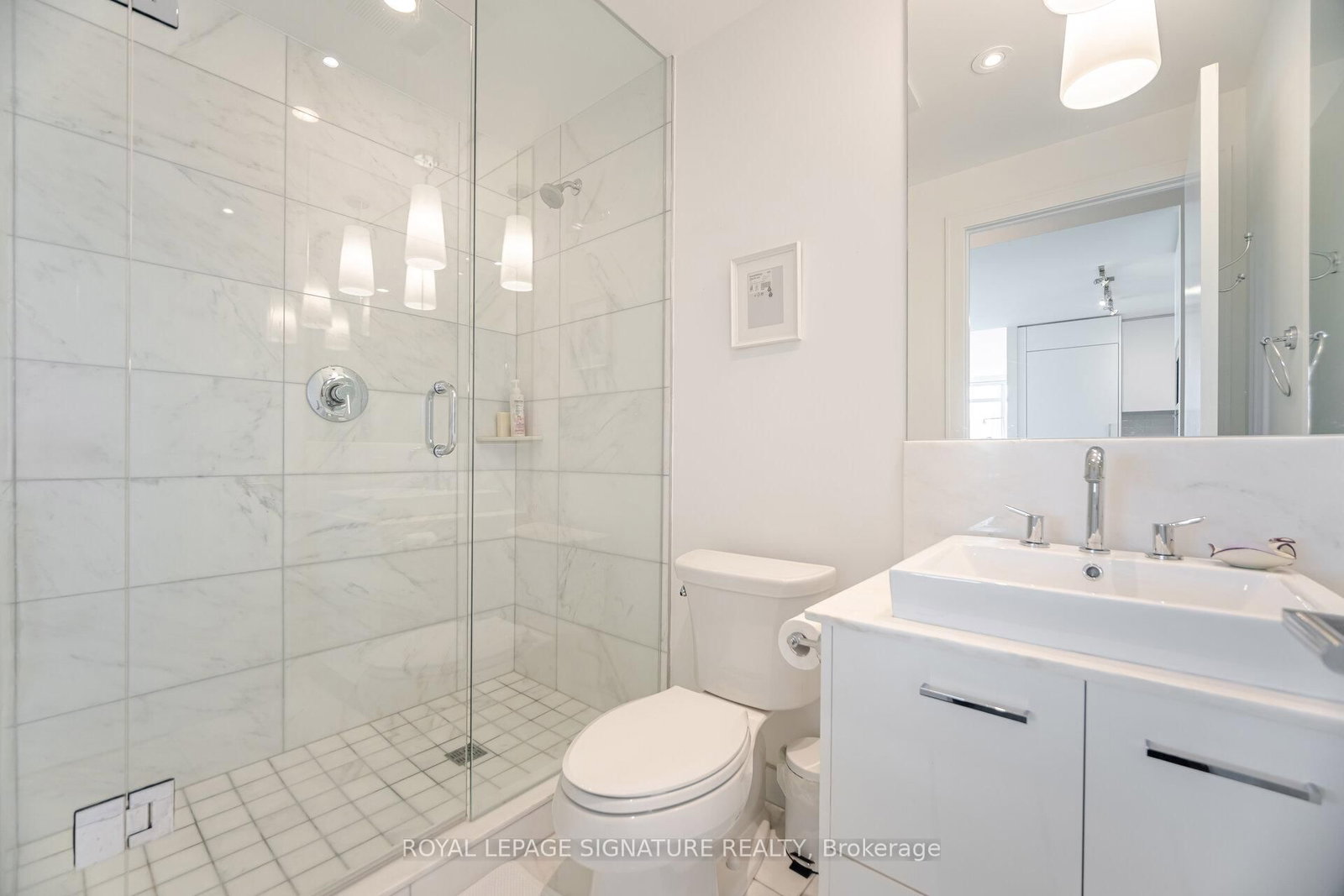 170 Avenue Road, Unit 810 - Photo 23
