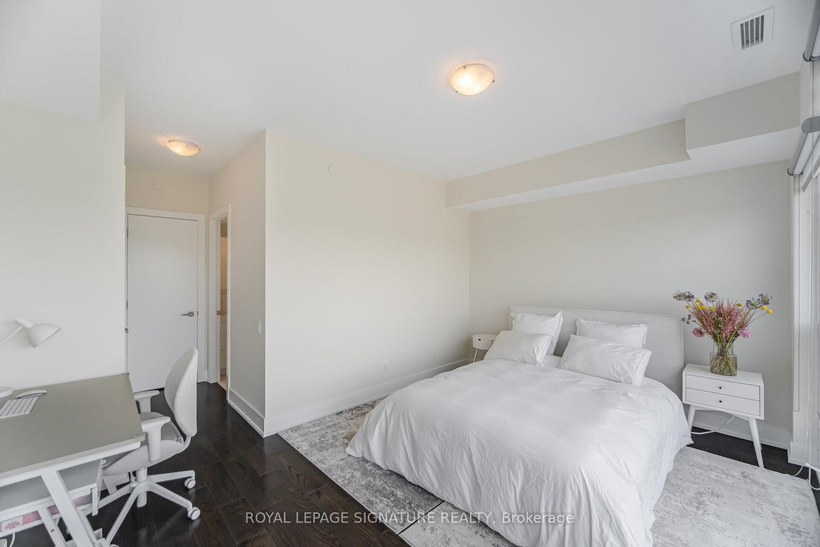 170 Avenue Road, Unit 810 - Photo 24