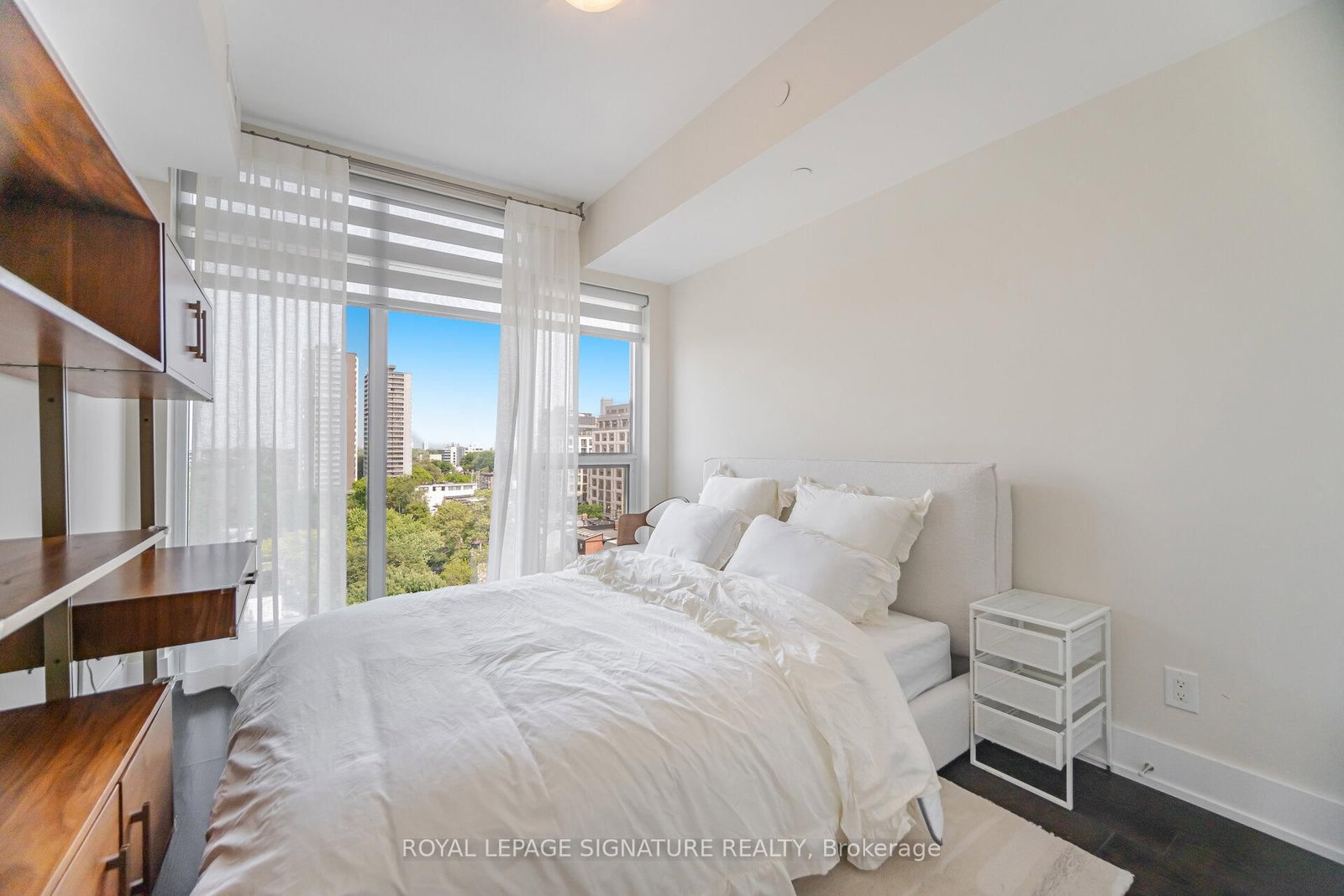 170 Avenue Road, Unit 810 - Photo 31