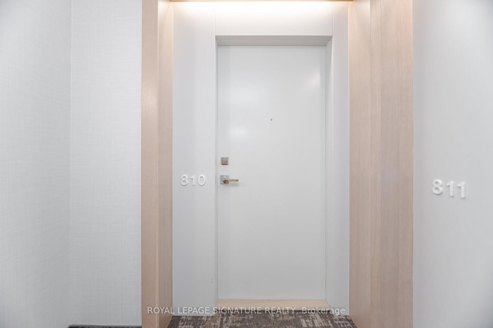 170 Avenue Road, Unit 810 - Photo 4