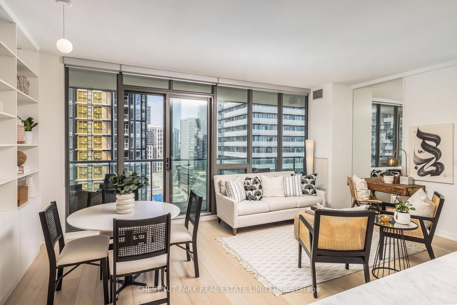 33 Lombard Street, Unit 2106 - Photo 4
