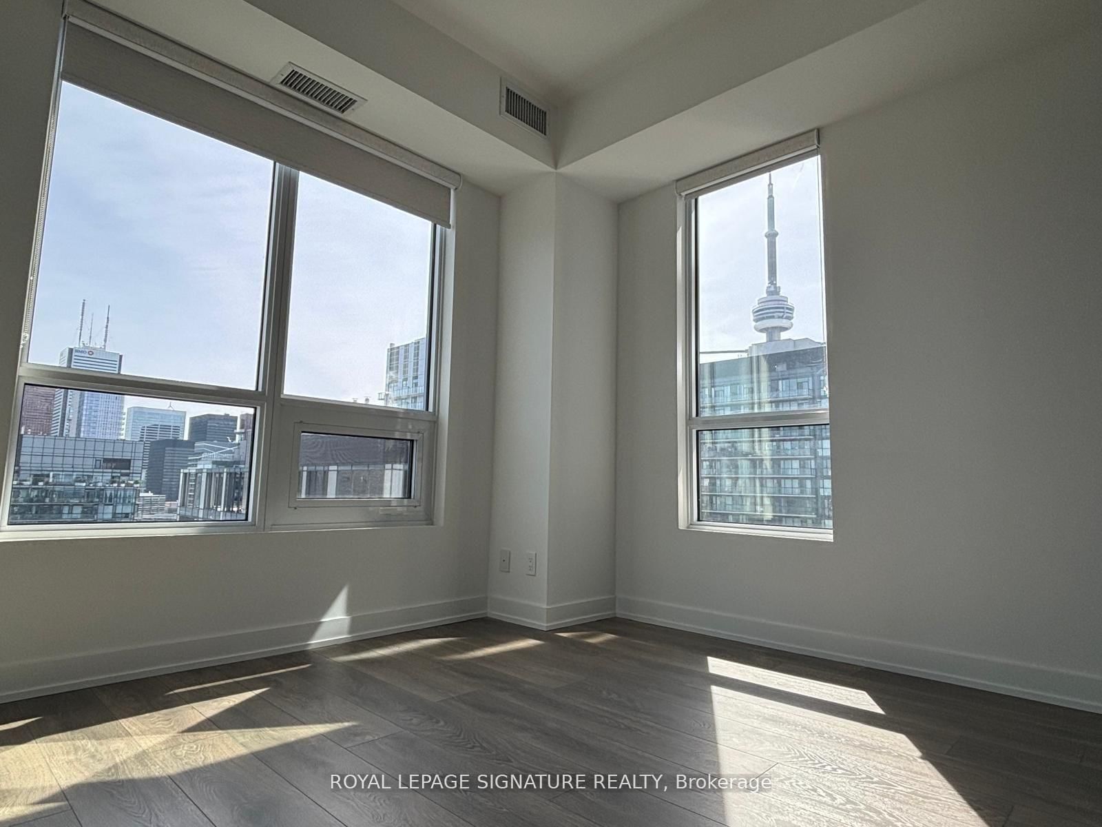 108 Peter Street, Unit 4705 - Photo 4
