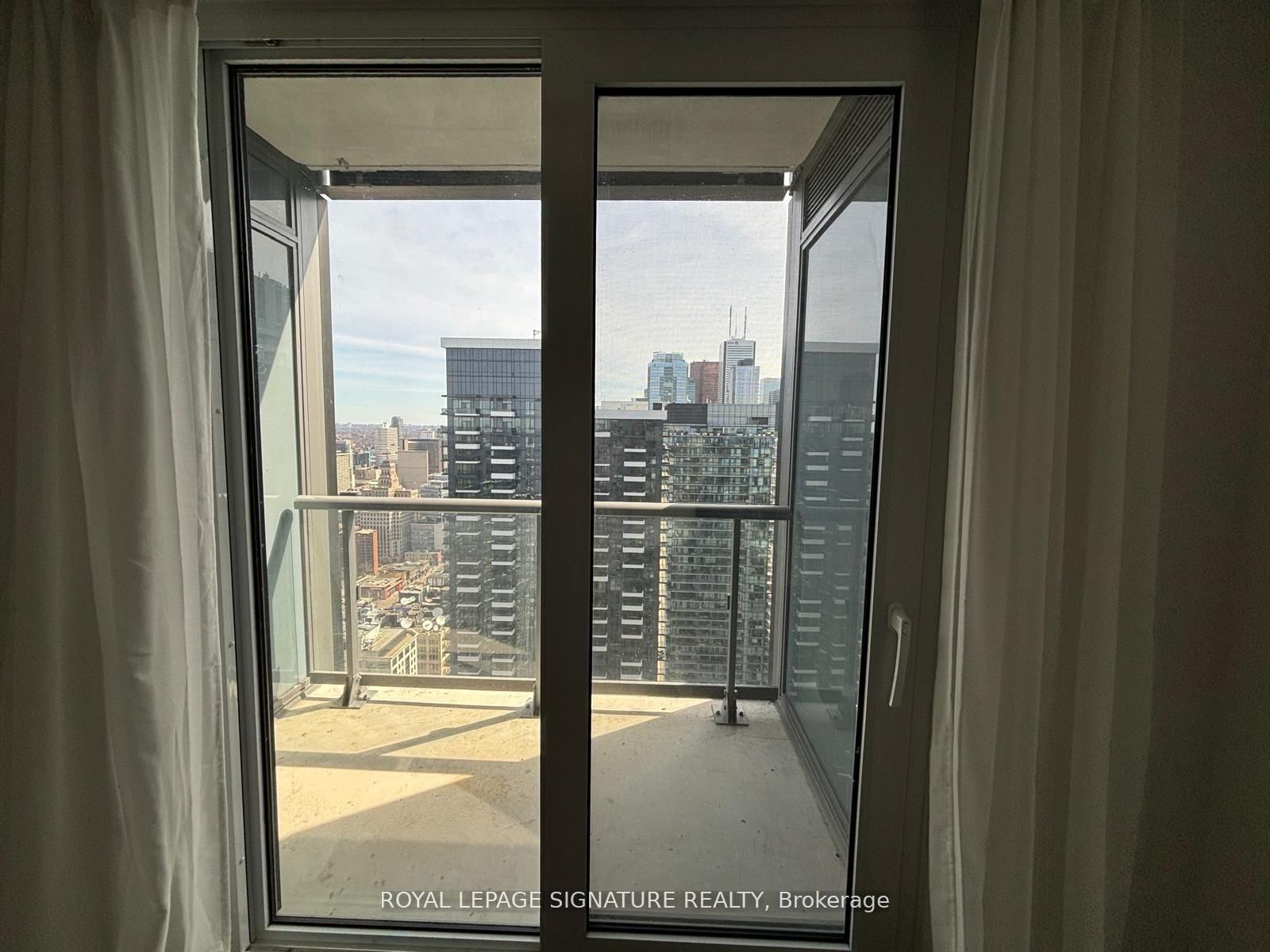 108 Peter Street, Unit 4705 - Photo 9