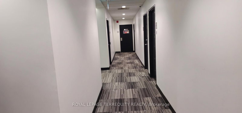 606 - 255 Duncan Mill Rd, Toronto, M3B 3H9 | Image 2