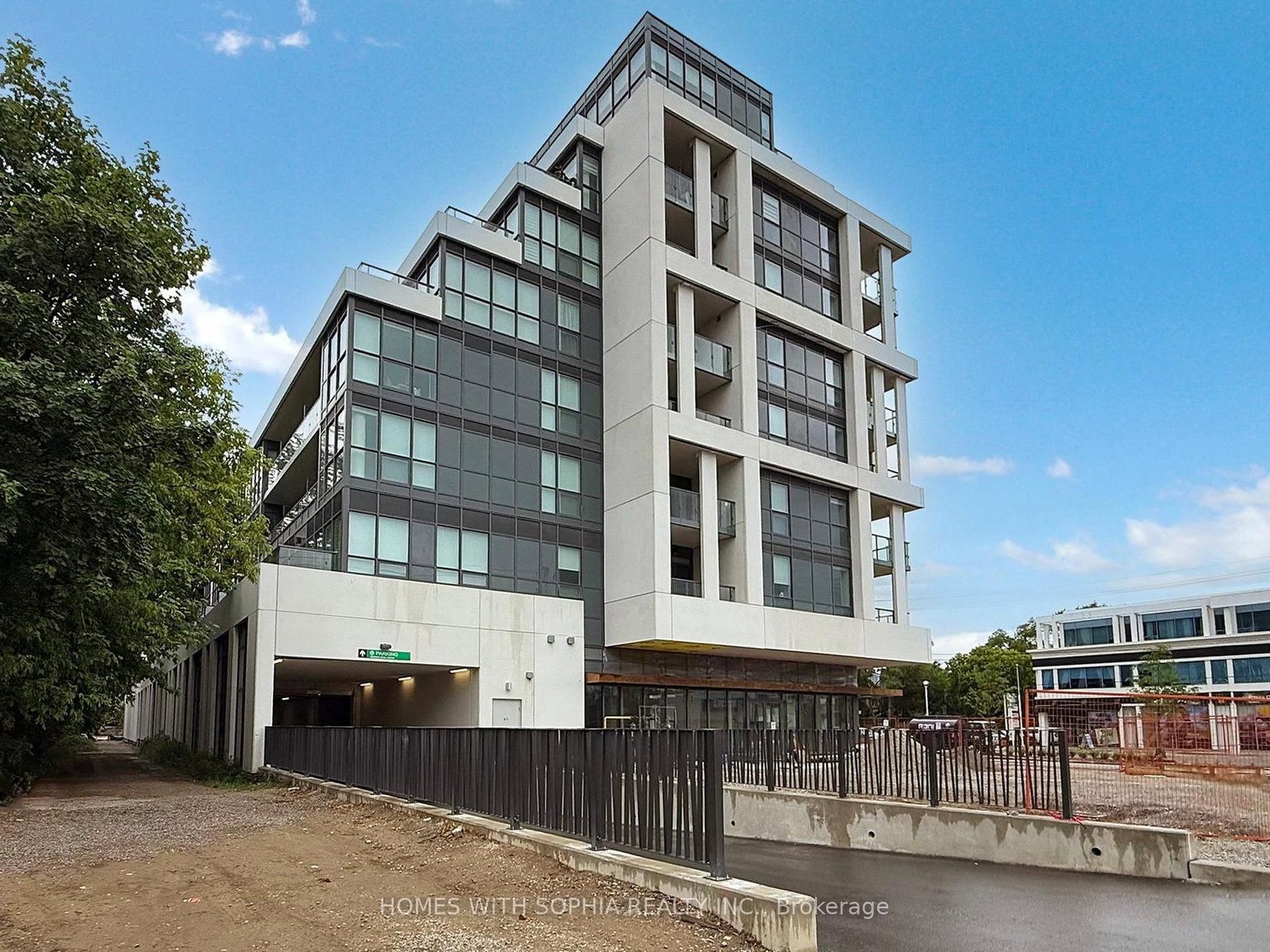 181 Sheppard Avenue E, Unit 702 - Photo 4