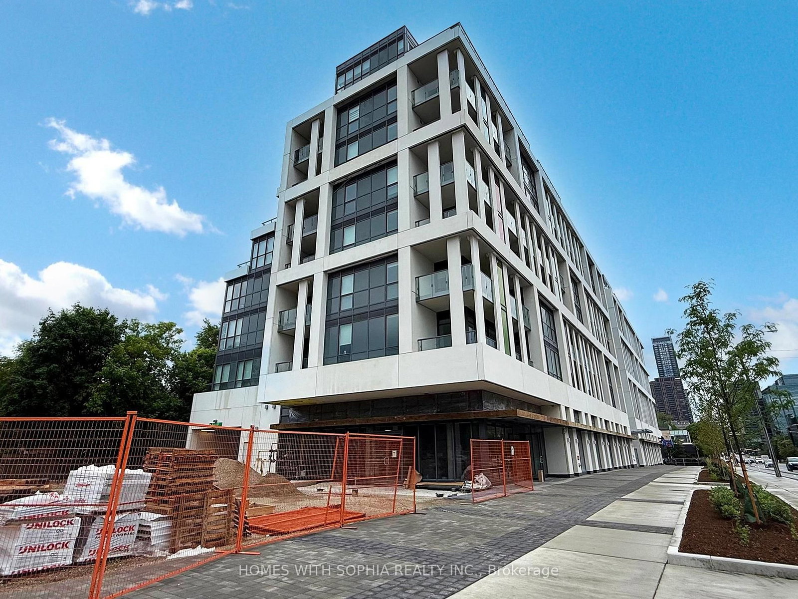 181 Sheppard Avenue E, Unit 702 - Photo 5