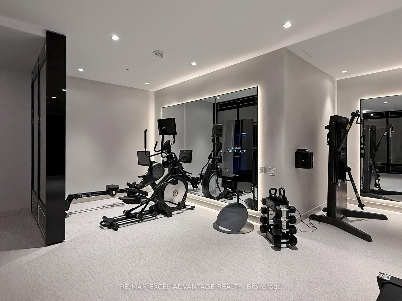 8 Wellesley Street W, Unit 5105 - Photo 17