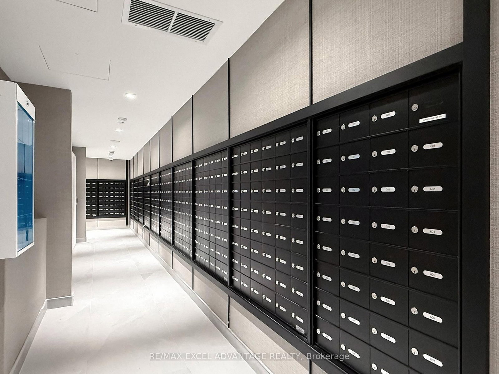 8 Wellesley Street W, Unit 5105 - Photo 22