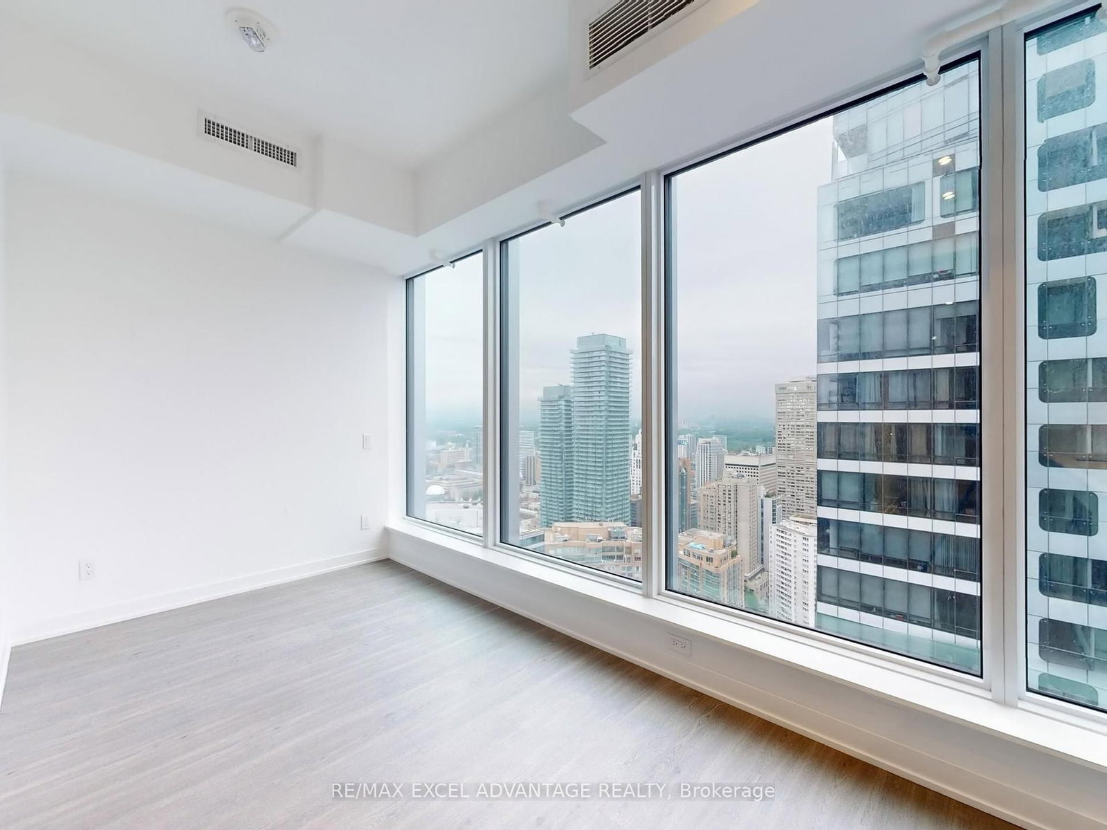 8 Wellesley Street W, Unit 5105 - Photo 4