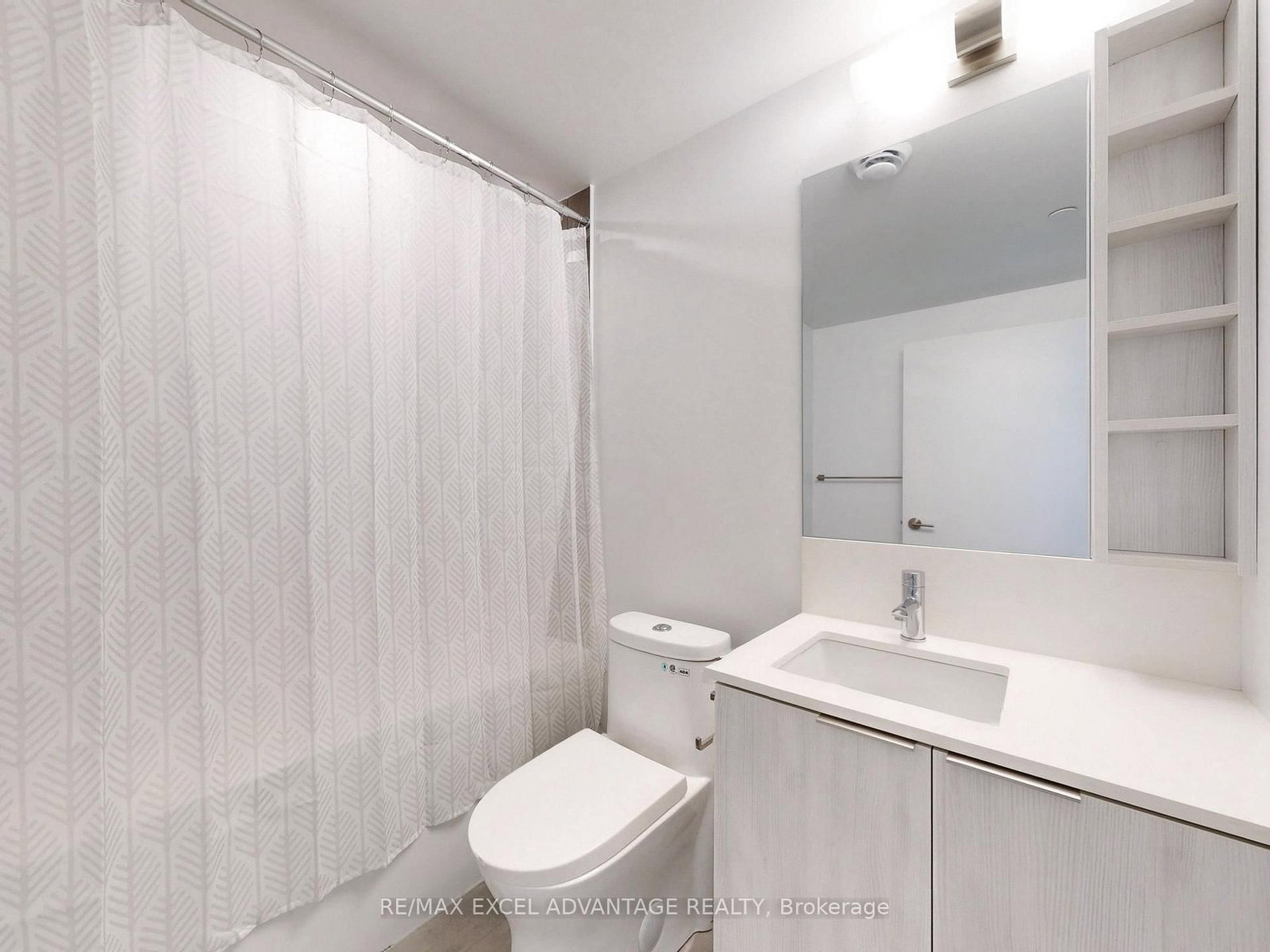 8 Wellesley Street W, Unit 5105 - Photo 9