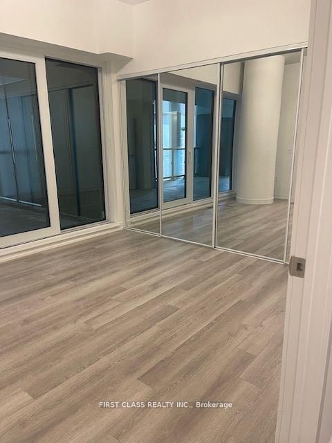 238 Simcoe Street W, Unit 607 - Photo 4