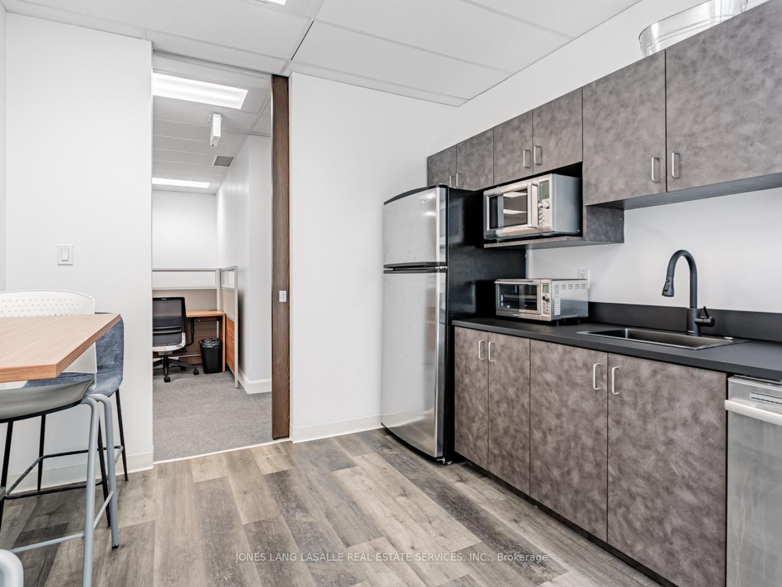 10 King Street E, Unit 801 - Photo 18