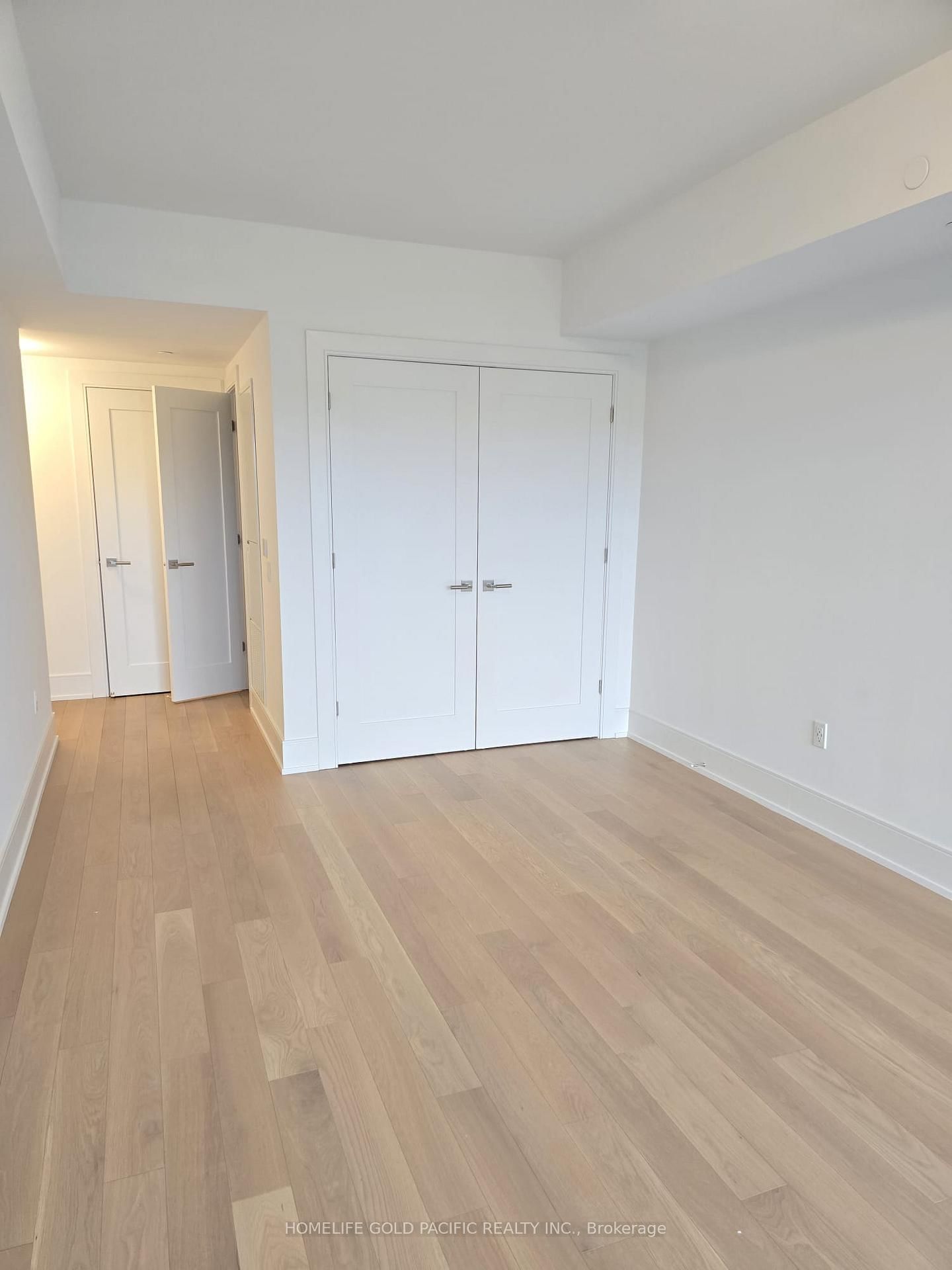 10 Inn On The Park Drive, Unit 301 - Photo 2