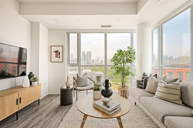 1201 - 25 Cole Street, Toronto | For Sale @ $748,000 | Condos.ca