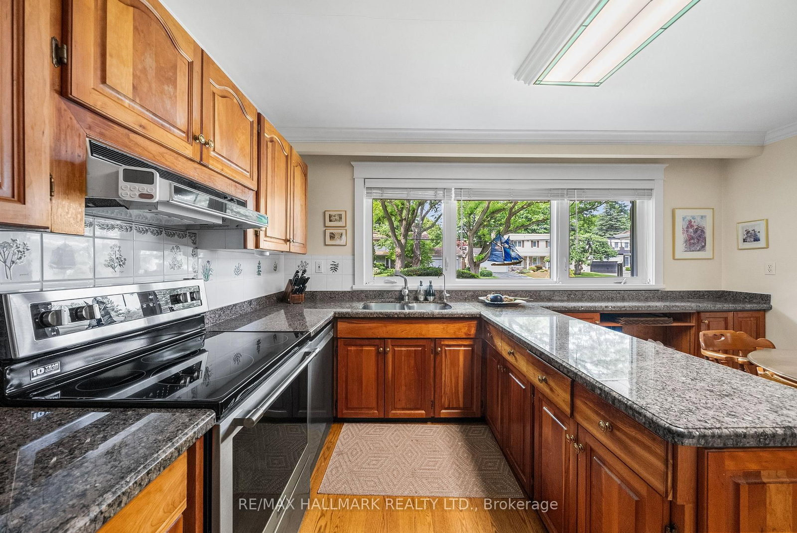 Listing Image 18