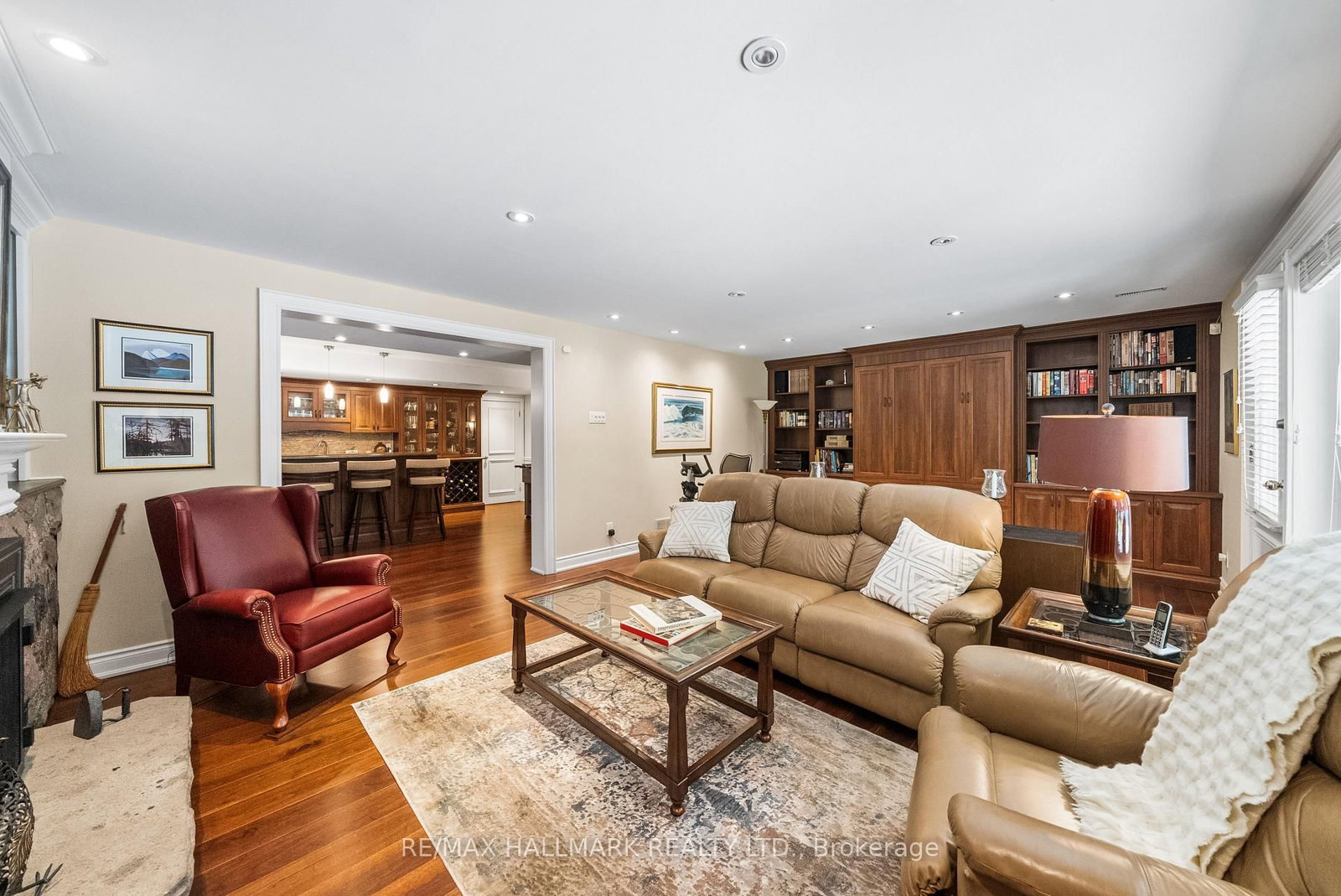 Listing Image 38