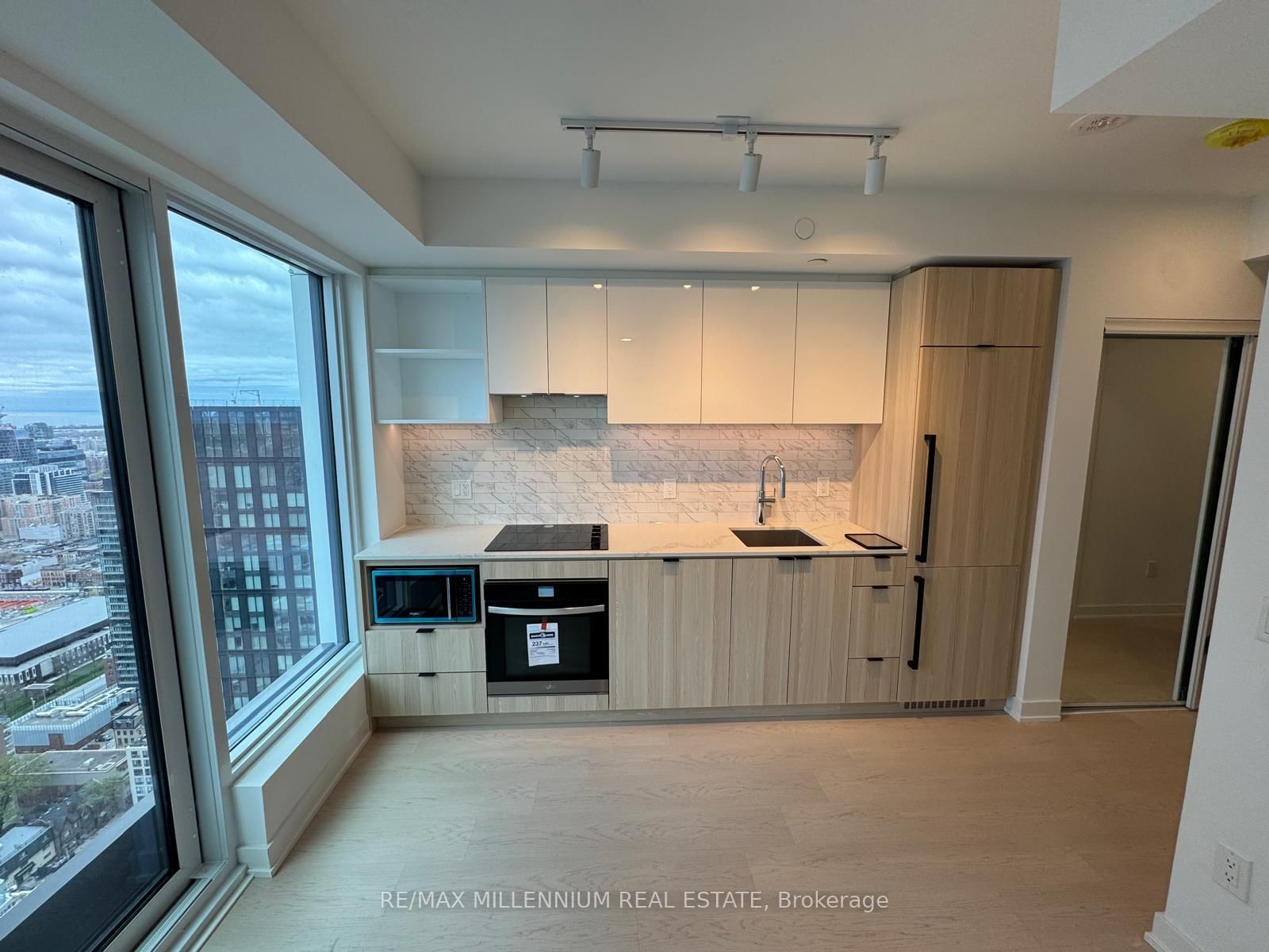 252 Church Street, Unit 4707 - Photo 2