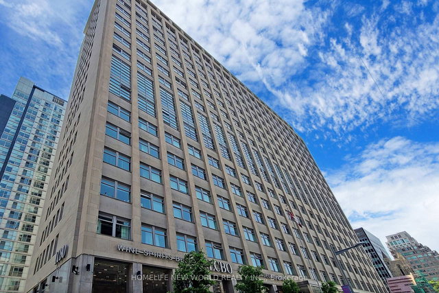 1024 - 111 St Clair Avenue W