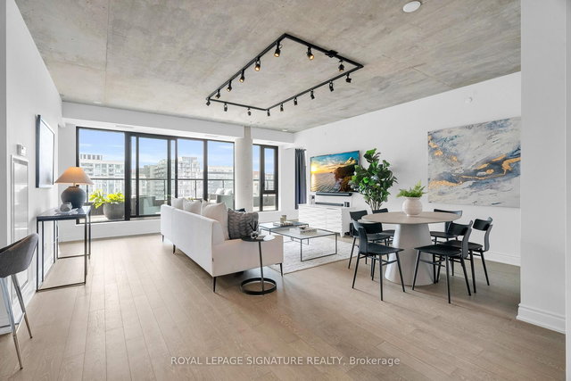 1105 - 608 Richmond Street W