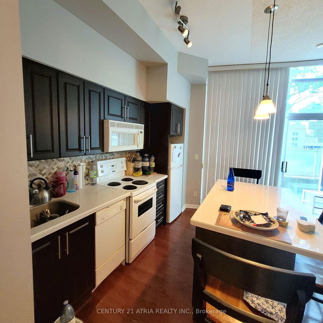 604 - 18 Yonge Street