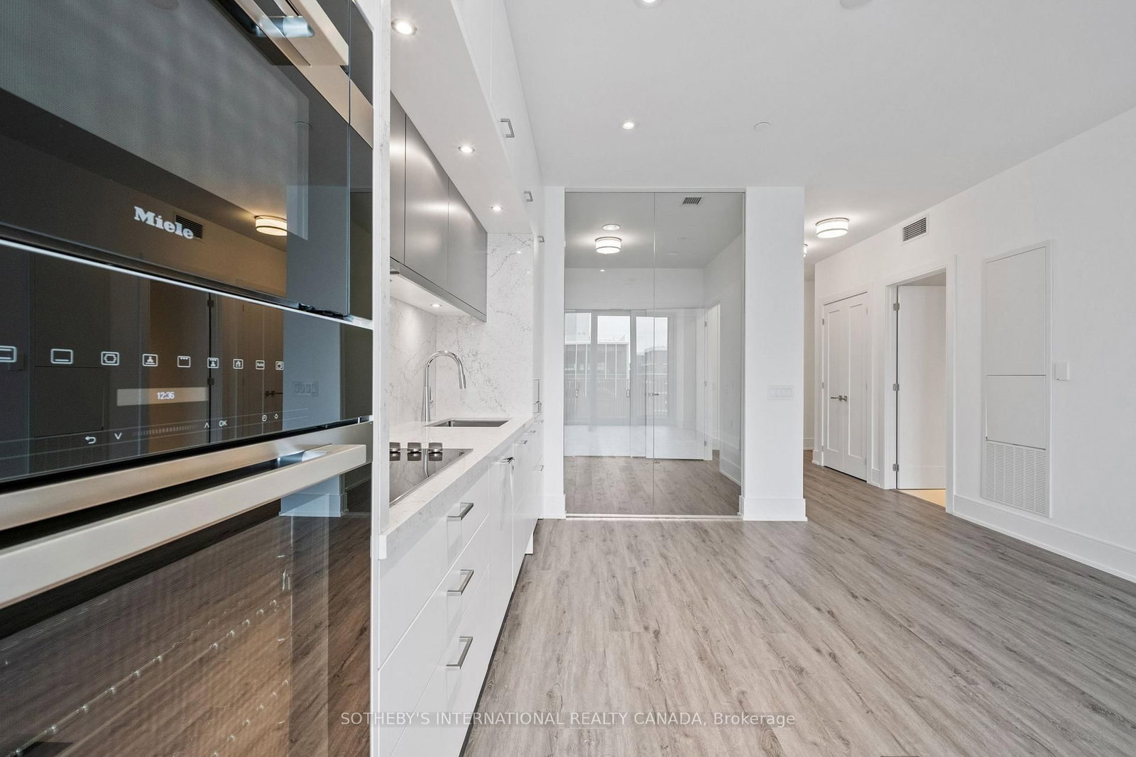 155 Merchants' Wharf, Unit 1124 - Photo 18