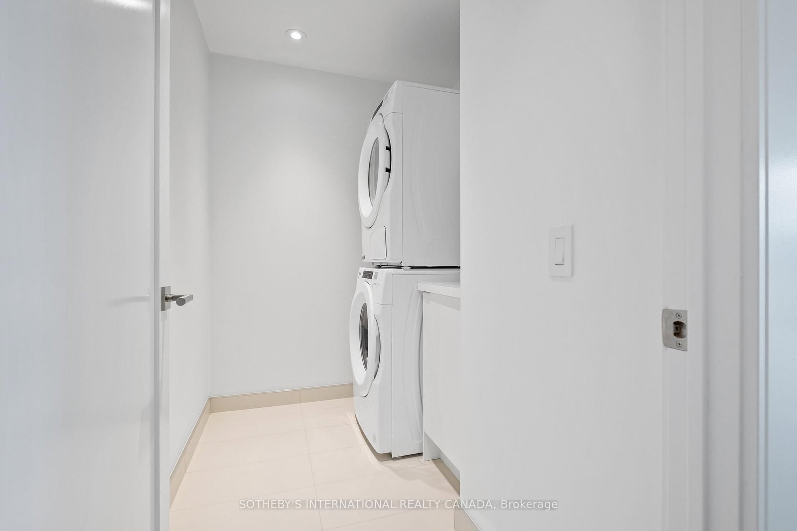 155 Merchants' Wharf, Unit 1124 - Photo 35