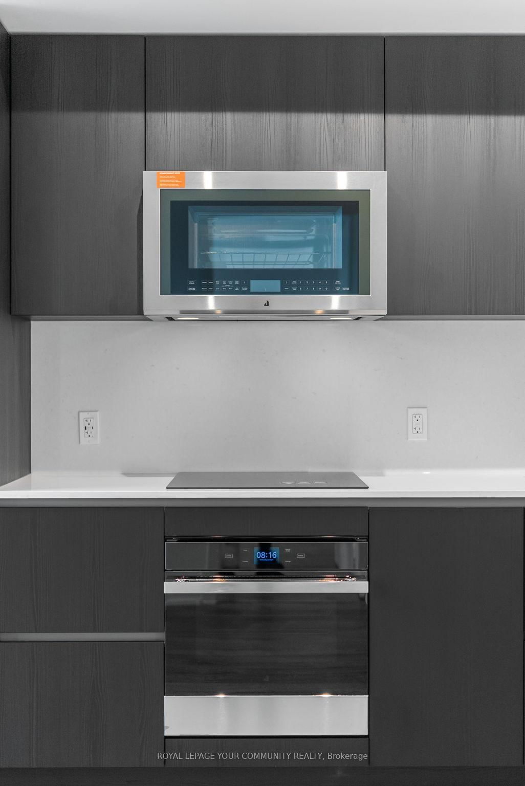 327 King Street W, Unit 2101 - Photo 19