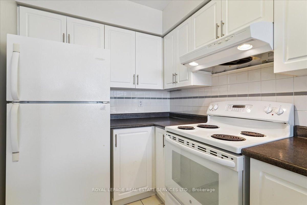 298 Jarvis Street, Unit LP04 - Photo 12
